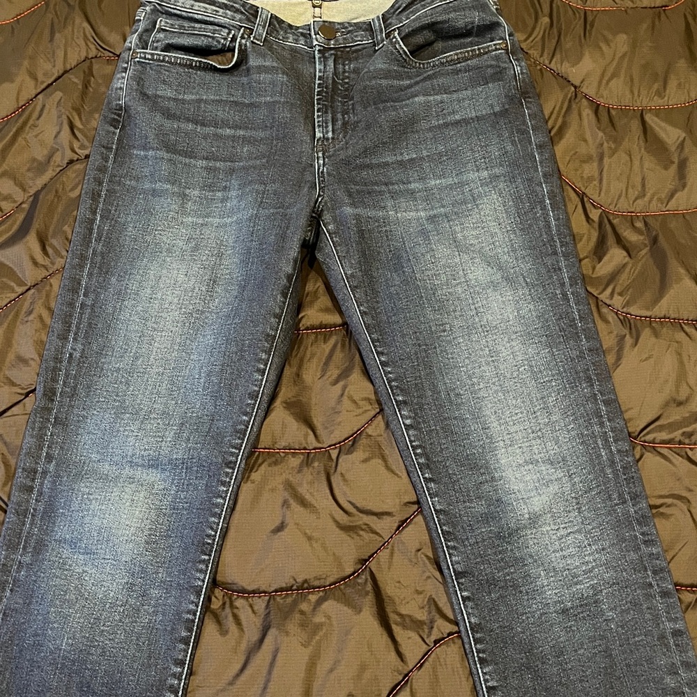 Monfrere Denim - Picture 8 of 9